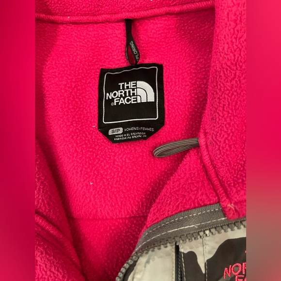North Face woman’s fleece camo pink small - Picture 4 of 4